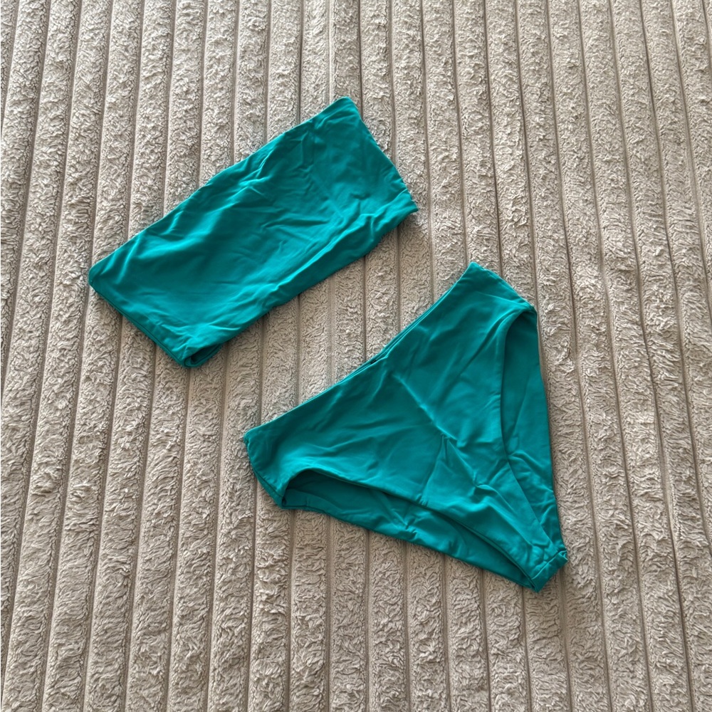Swim set (brand new, never worn)